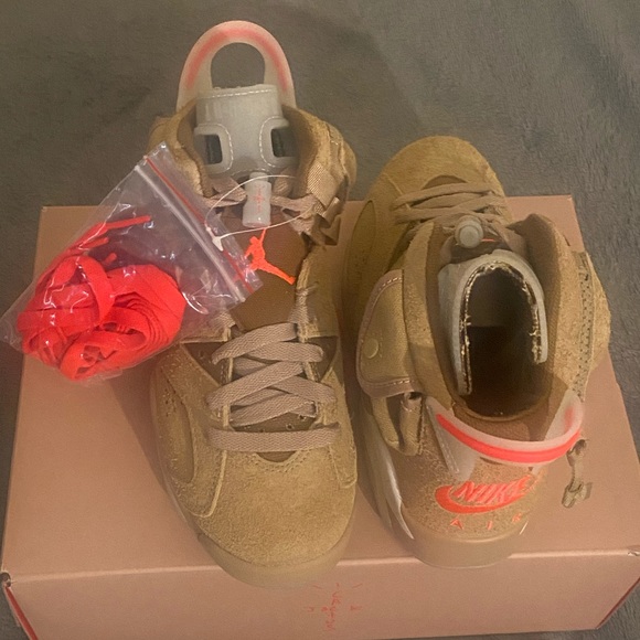 Travis Scott Air Jordan 6 Retro British Khaki 3.5 - Picture 4 of 8